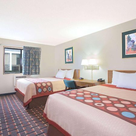 Super 8 By Wyndham Douglas Esterno foto