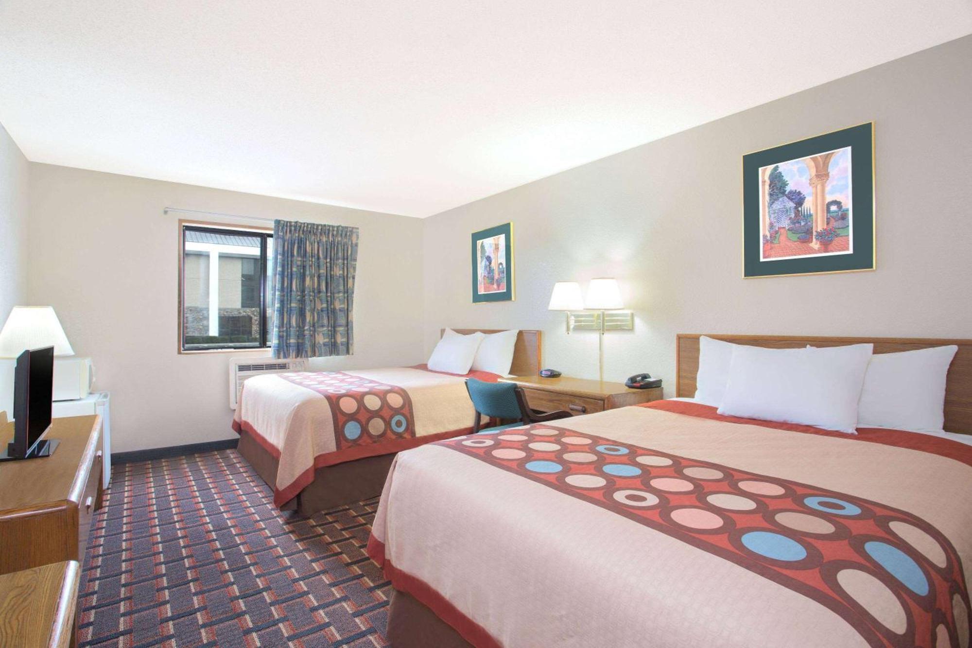 Super 8 By Wyndham Douglas Esterno foto